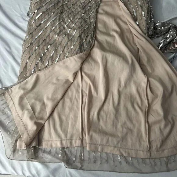 NWT $698 Mac Duggal [ 8 ] 5628 Long Sleeve Embellished Puff Sleeve‎ Gown Nude